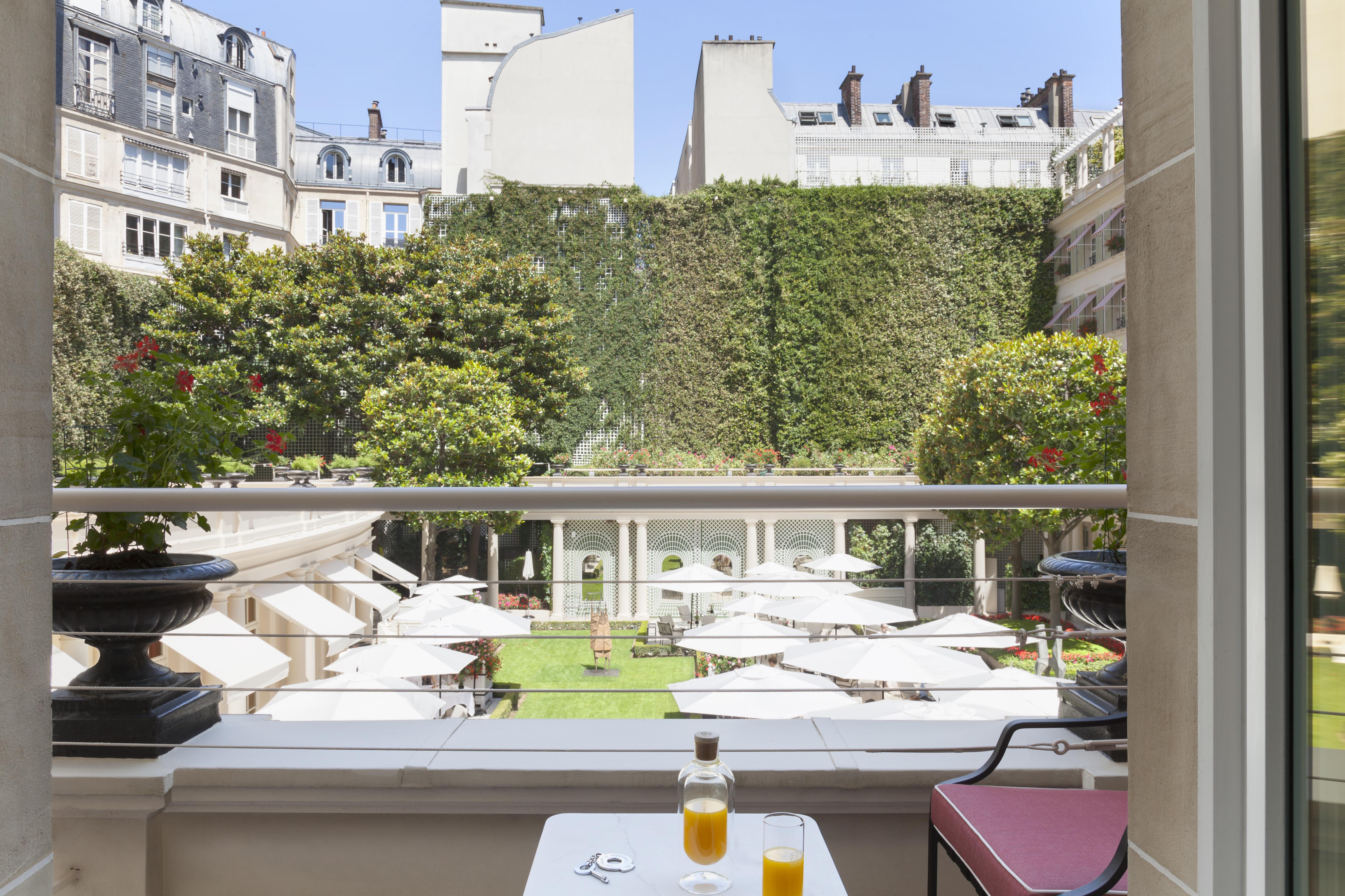 Le Bristol Paris, Oetker 5* Paris