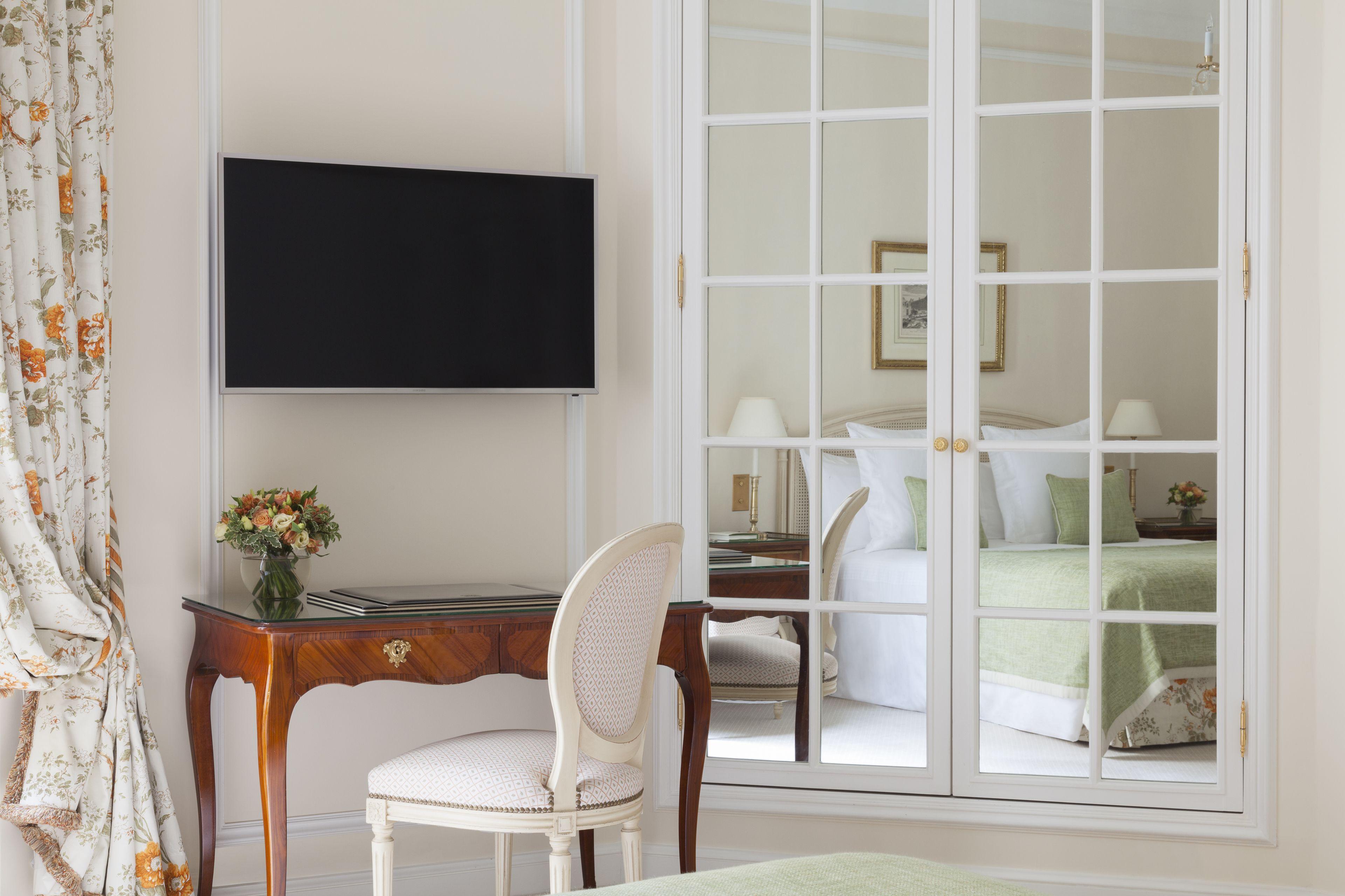 Le Bristol Paris, Oetker Hotel Paris