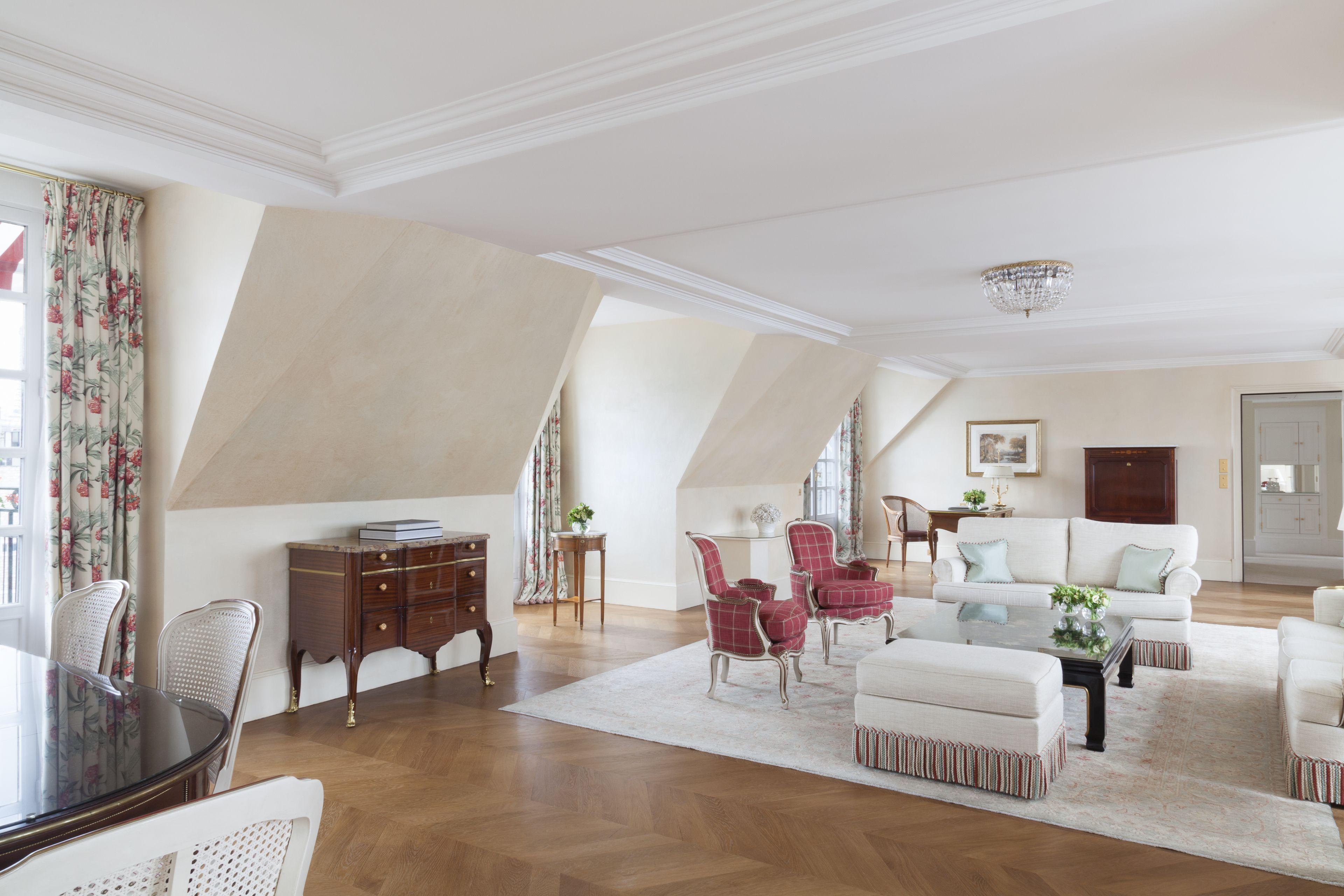 Le Bristol Paris, Oetker 5*