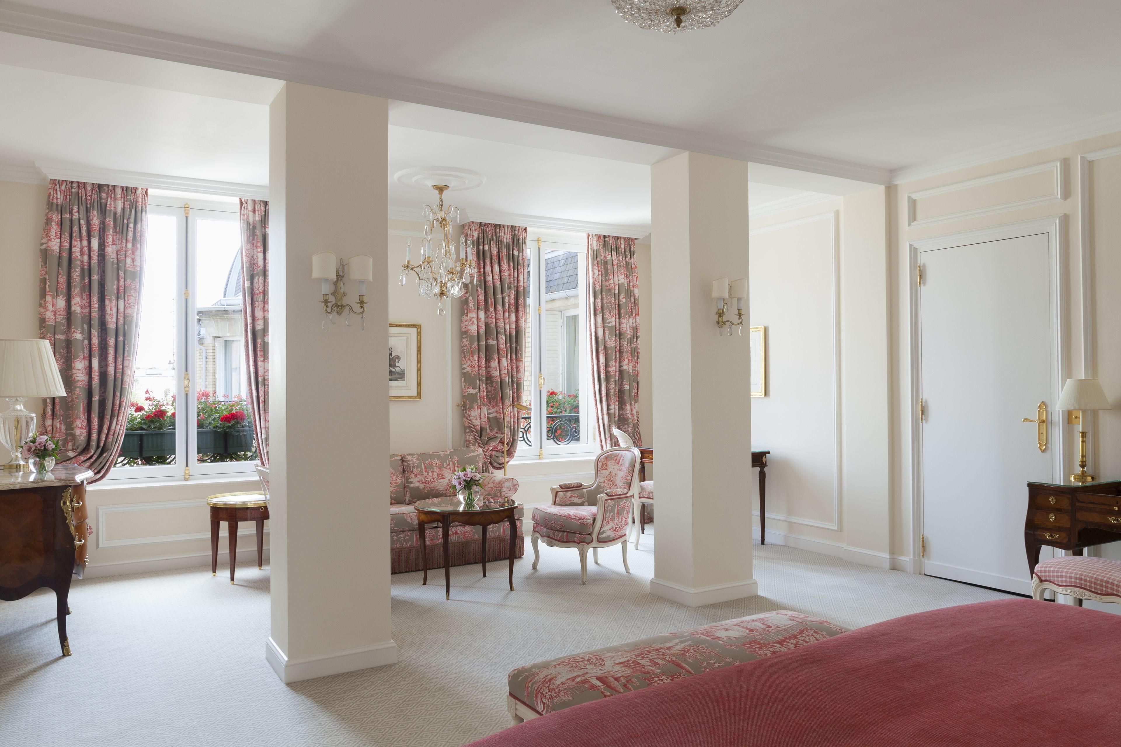 Le Bristol Paris, Oetker 5* Paris